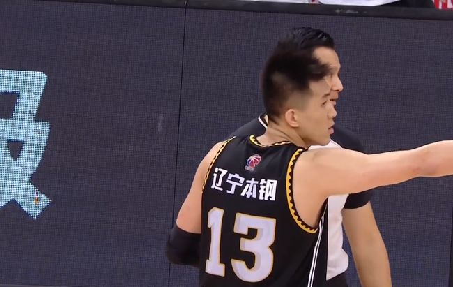 英超冲刺阶段走向成谜,辽宁本钢临场应变,气氛紧张,纪律约束更严格  英超冲刺阶段走向成谜,辽宁本钢临场应变,气氛紧张,纪律约束更严格