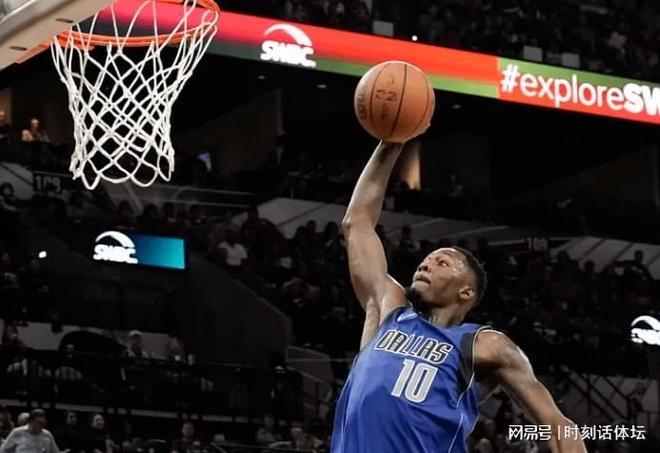  犹他爵士训练开放日，今晨手感冰凉引观众欢呼，欧超杯在即，心理建设被强调