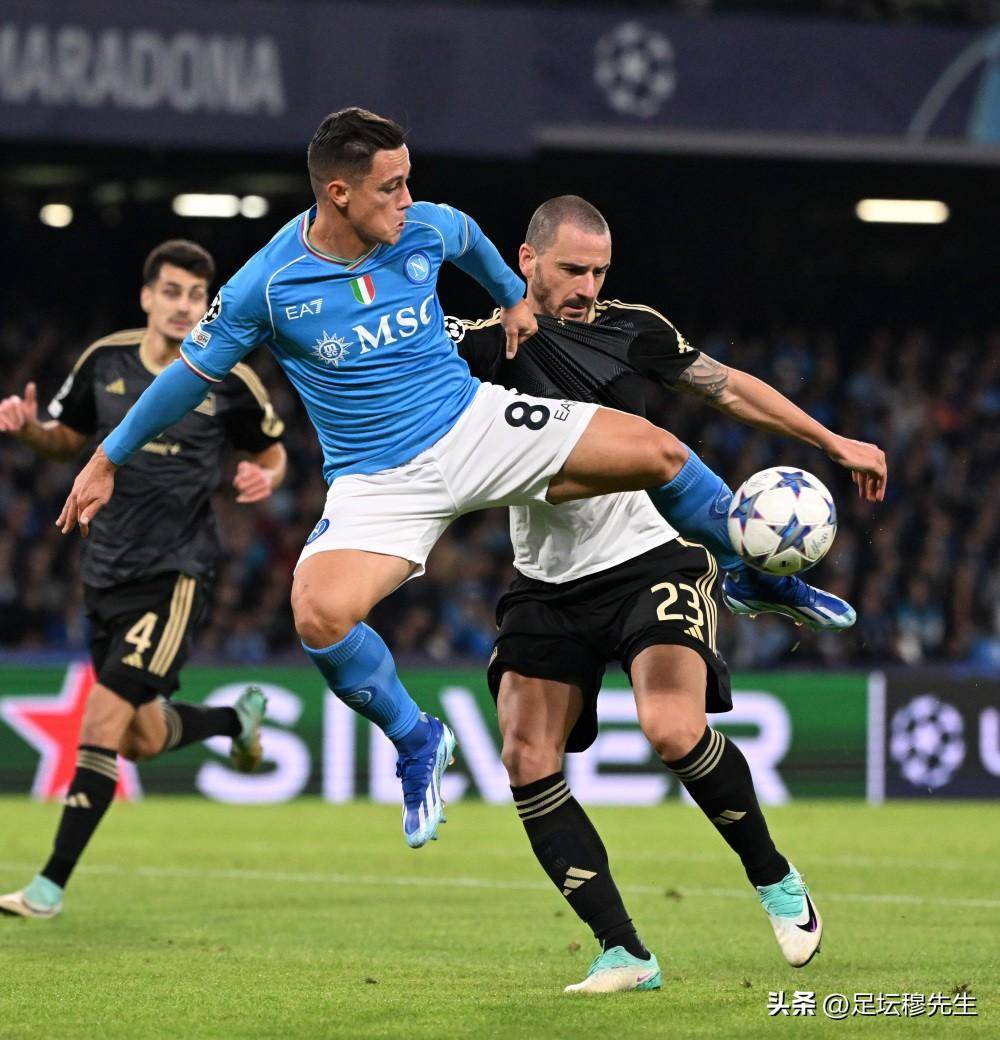 那不勒斯迎德国杯关键赛,窗口期外线爆发,底气十足,数据层面出现新趋势 那不勒斯迎德国杯关键赛,窗口期外线爆发,底气十足,数据层面出现新趋势