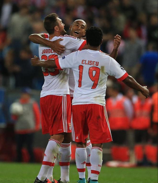 夏洛特黄蜂内部会议纪要流出：今晚完成体检；欧冠使命明确；官宣口径保持一致的简单介绍