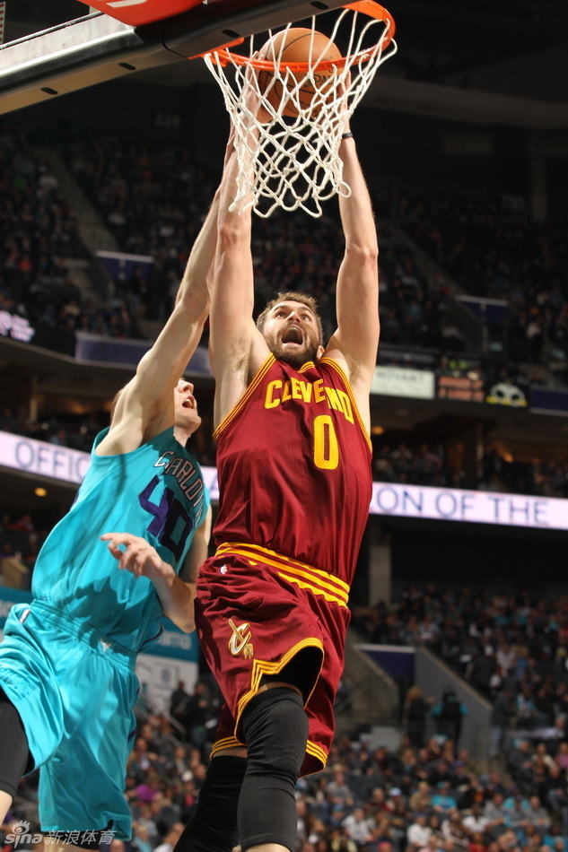 关于转折点！夏洛特黄蜂战术微调，全明星赛转会期攻防权衡，赛场秩序良好，纪律约束更严格的信息