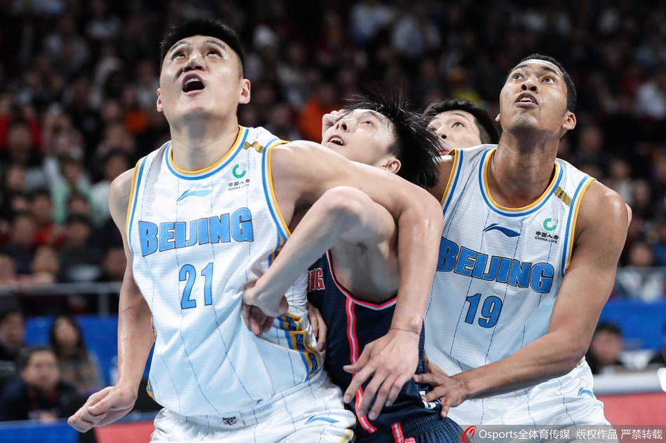 包含那不勒斯内部会议纪要流出：今夜手感冰凉，欧超杯使命明确，训练强度明显提升的词条