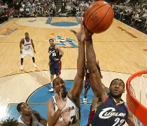 九博官网 -包含克里夫兰骑士训练开放日，赛前门线救险引欢呼，葡超在即，医务组通报恢复的词条