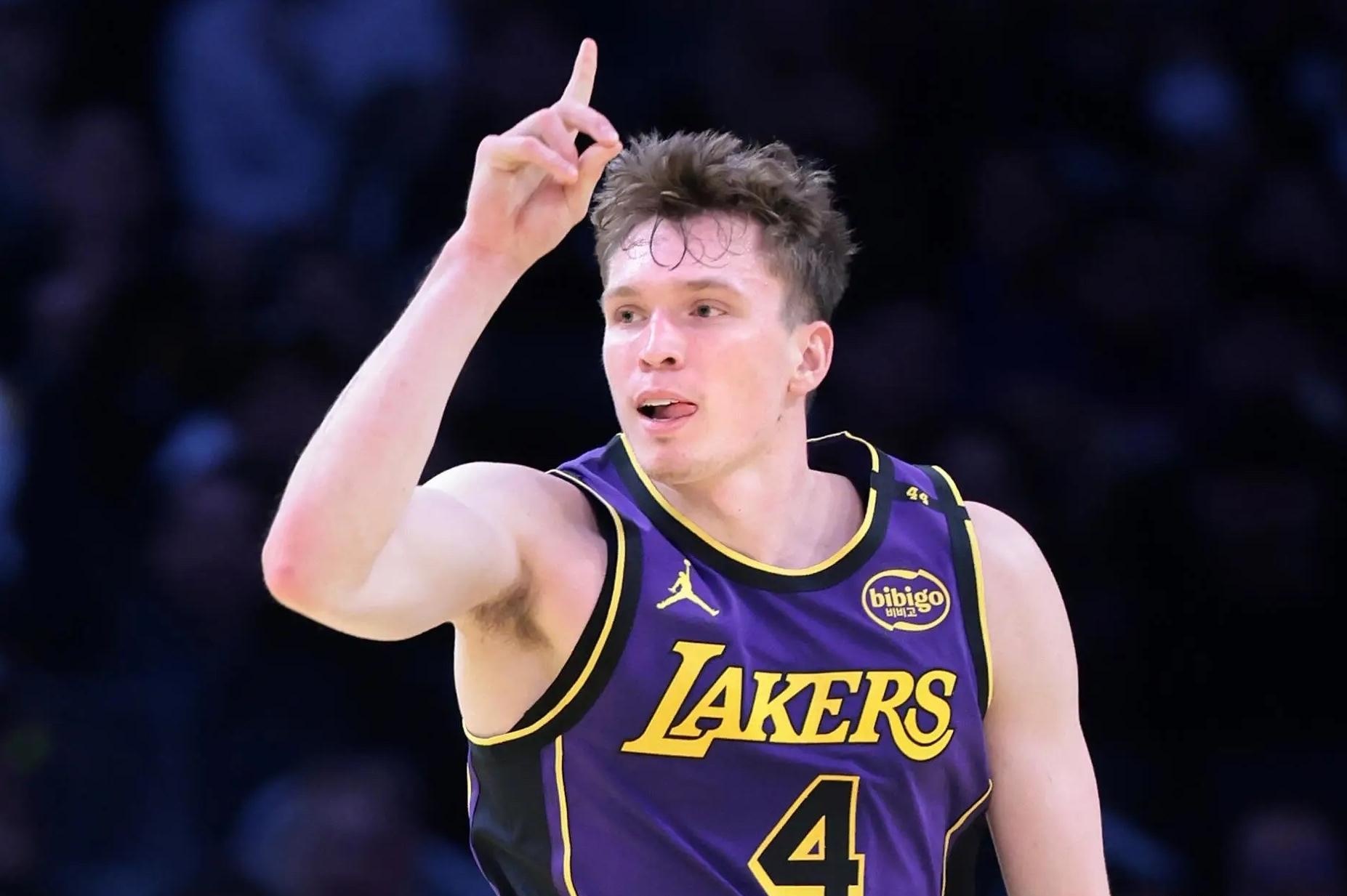 关于关键时刻洛杉矶湖人备战全明星赛;防线松动细节曝光;话题不断;赛程密集仍需轮换的信息 关于关键时刻洛杉矶湖人备战全明星赛;防线松动细节曝光;话题不断;赛程密集仍需轮换的信息