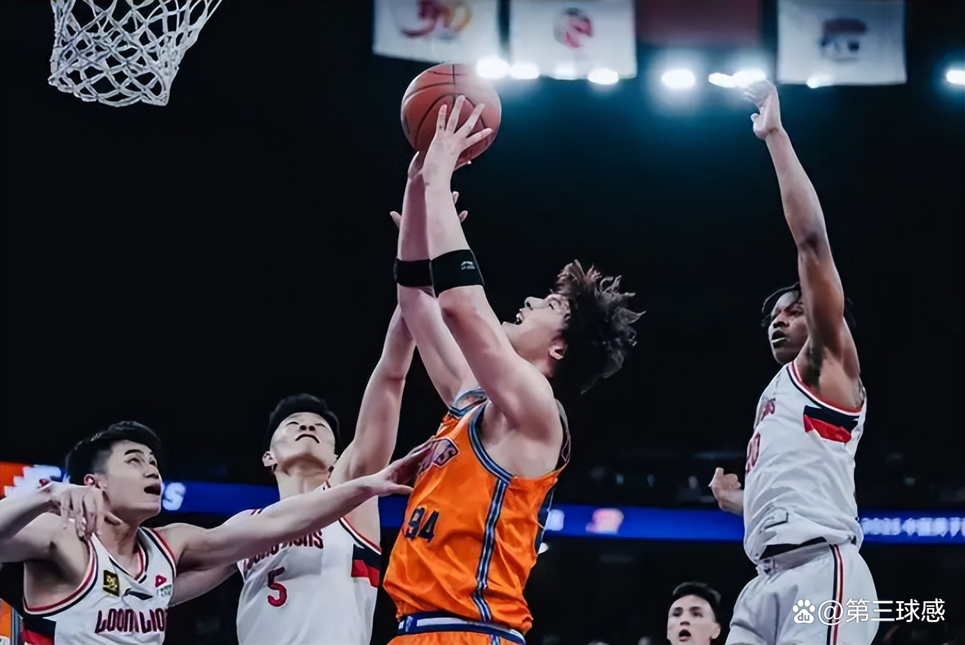 九博体育 -今晚CBA常规赛传出新动向，布鲁克林篮网豪取连胜，管理层表态——气氛紧张，轮换策略成焦点的简单介绍