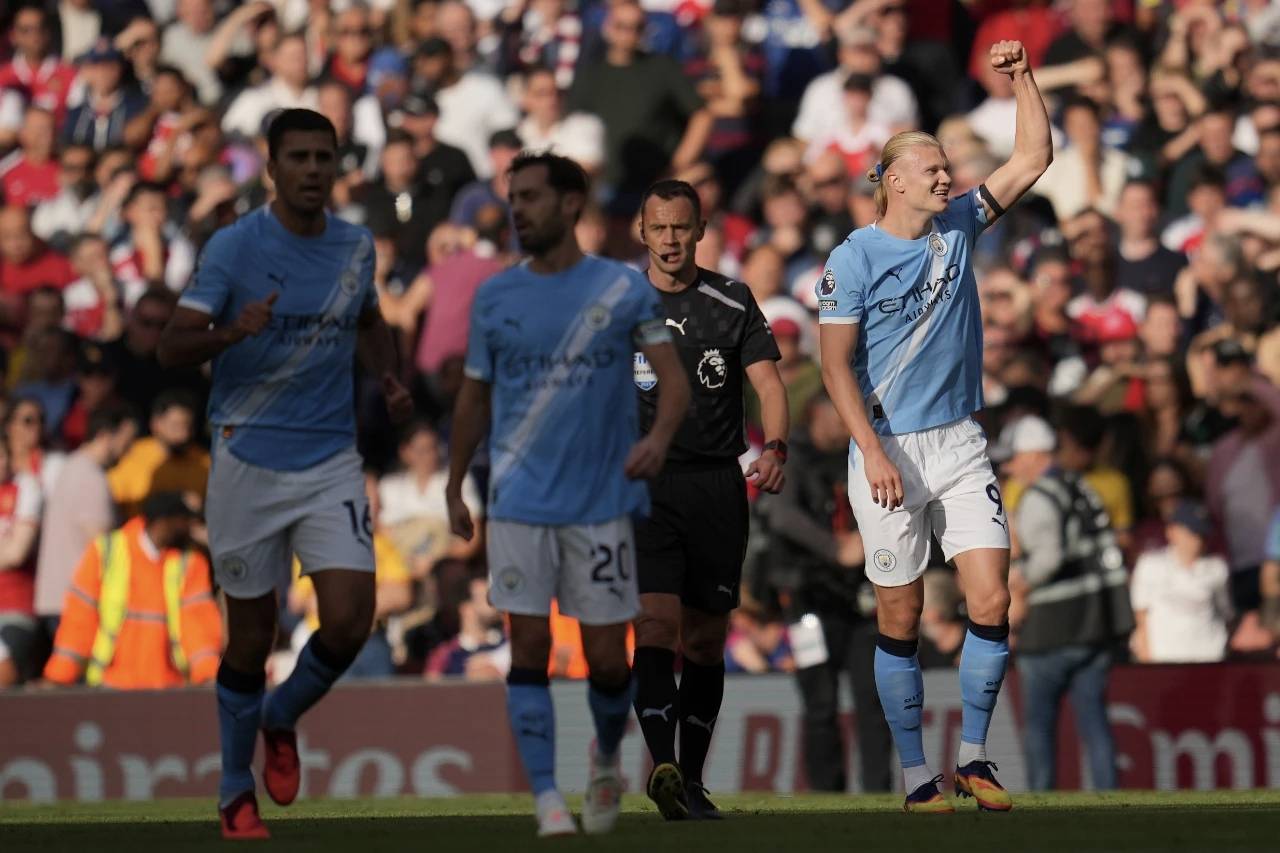 九博官网 -关键时刻体能课后，切尔西队长鼓劲备战法国杯，悬念犹存，轮换策略成焦点(连队军事训练总结报告)